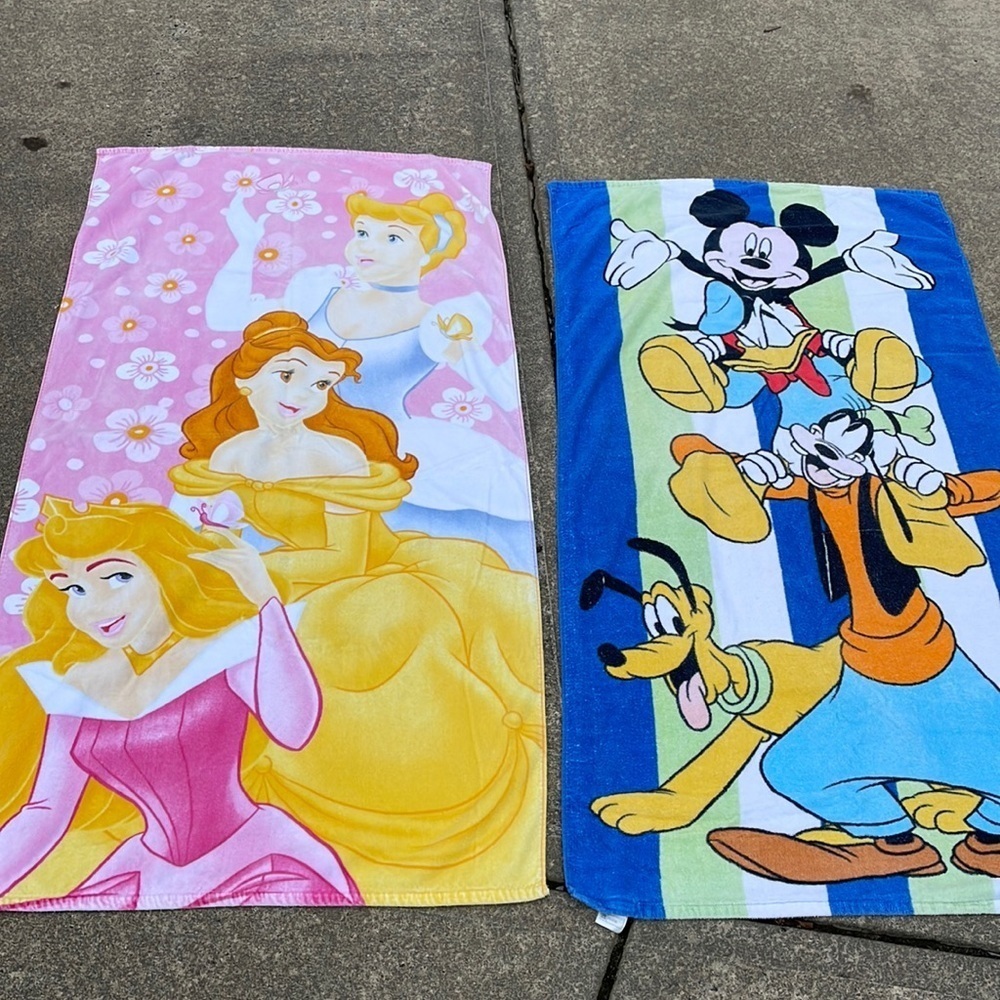 Vintage Disney Beach towel set